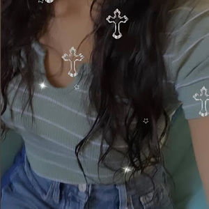 Meet your Posher, Cecilia